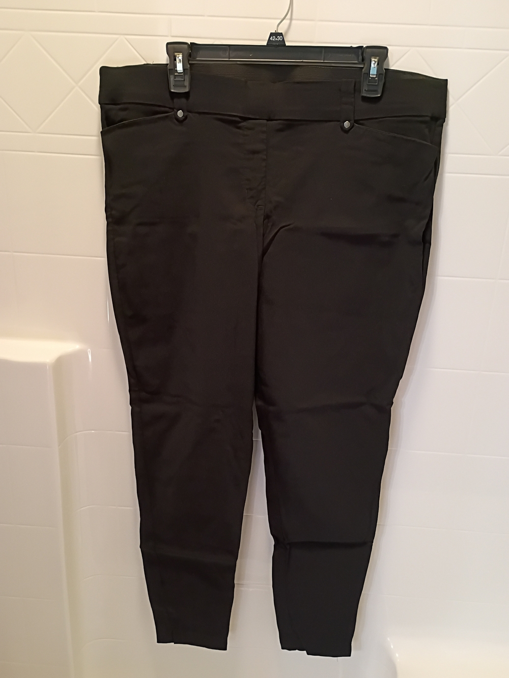 Maurices Black Skinny Ponte Ankle Pants NWOT